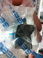 Кронштейн переднего крыла нижний Geely Emgrand EC7