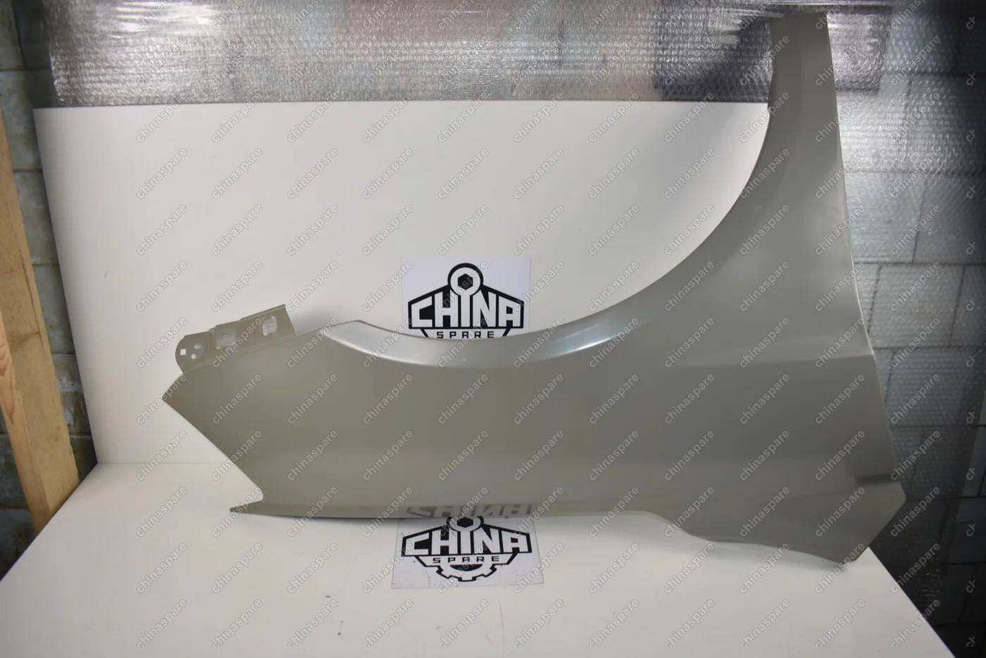 Крыло переднее правое Geely Emgrand EC7
