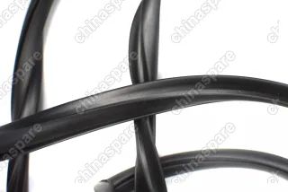 1068001605 Уплотнитель (молдинг) лобового стекла Geely Emgrand EC7