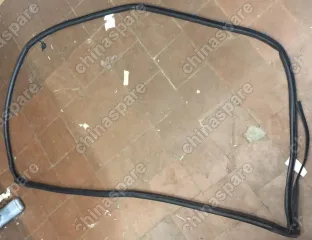 1068002145 Уплотнитель задней правой двери Geely Emgrand EC7