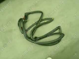 1068003271 Уплотнитель задней правой двери Geely Emgrand EC7