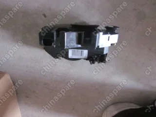 Замок задней правой двери Geely Emgrand EC7