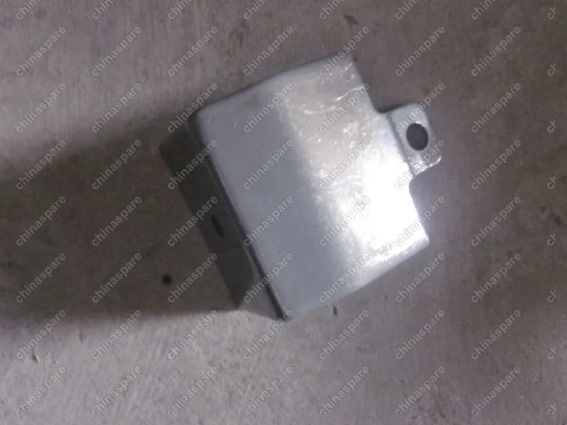 106200296502 Кронштейн нижний заднего бампера Geely Emgrand EC7