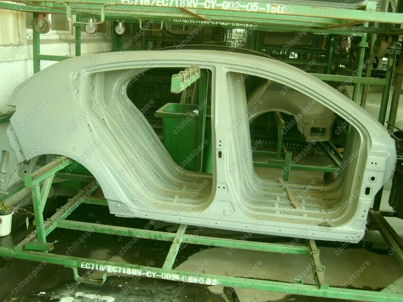 106200315202 Боковина кузова правая Geely Emgrand EC7