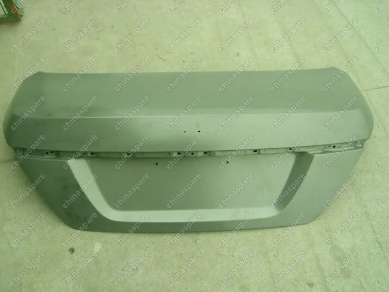 106200290202 Крышка багажника Geely Emgrand EC7
