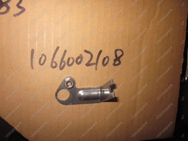 1066002108 Кронштейн датчика скорости Geely Emgrand EC7