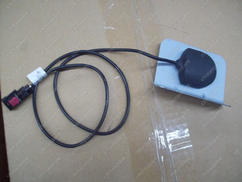 1067001036 Антенна gps Geely Emgrand EC7