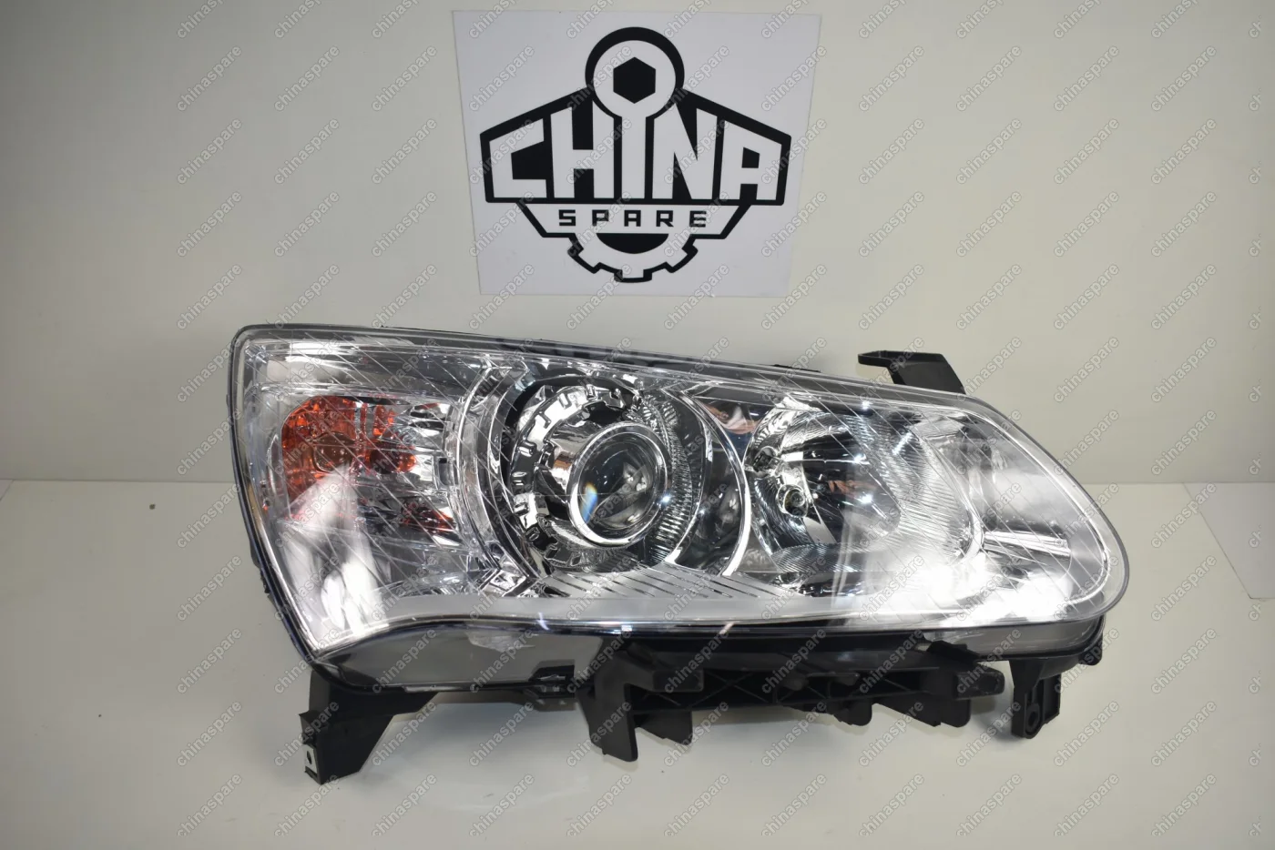 Фара передняя правая Geely Emgrand EC7