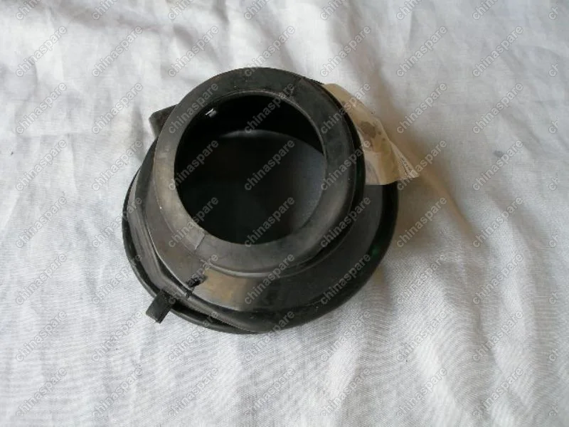 1064000017 Сопло топливного бака Geely Emgrand EC7