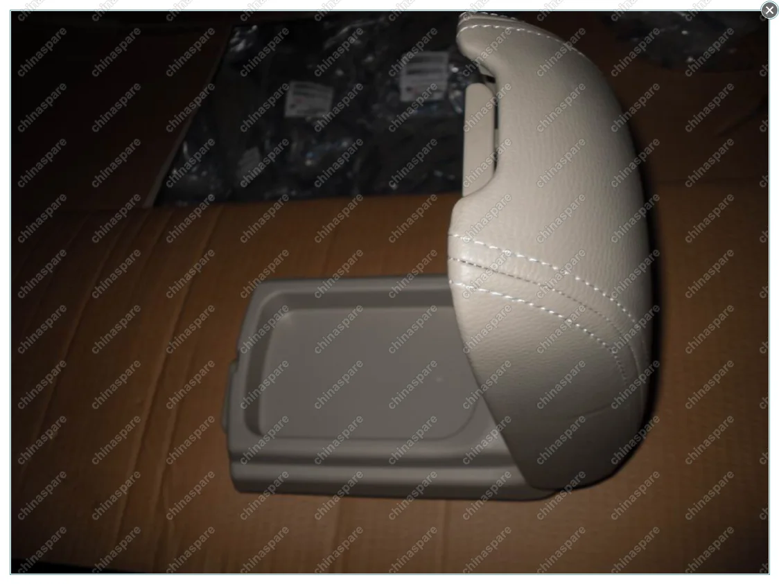 1068002412 Подлокотник Geely Emgrand EC7