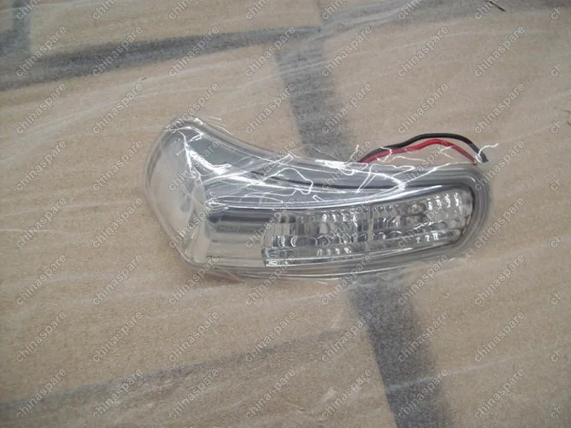 1068020435 Поворотник вспомогательный левый (на зеркало) Geely Emgrand EC7