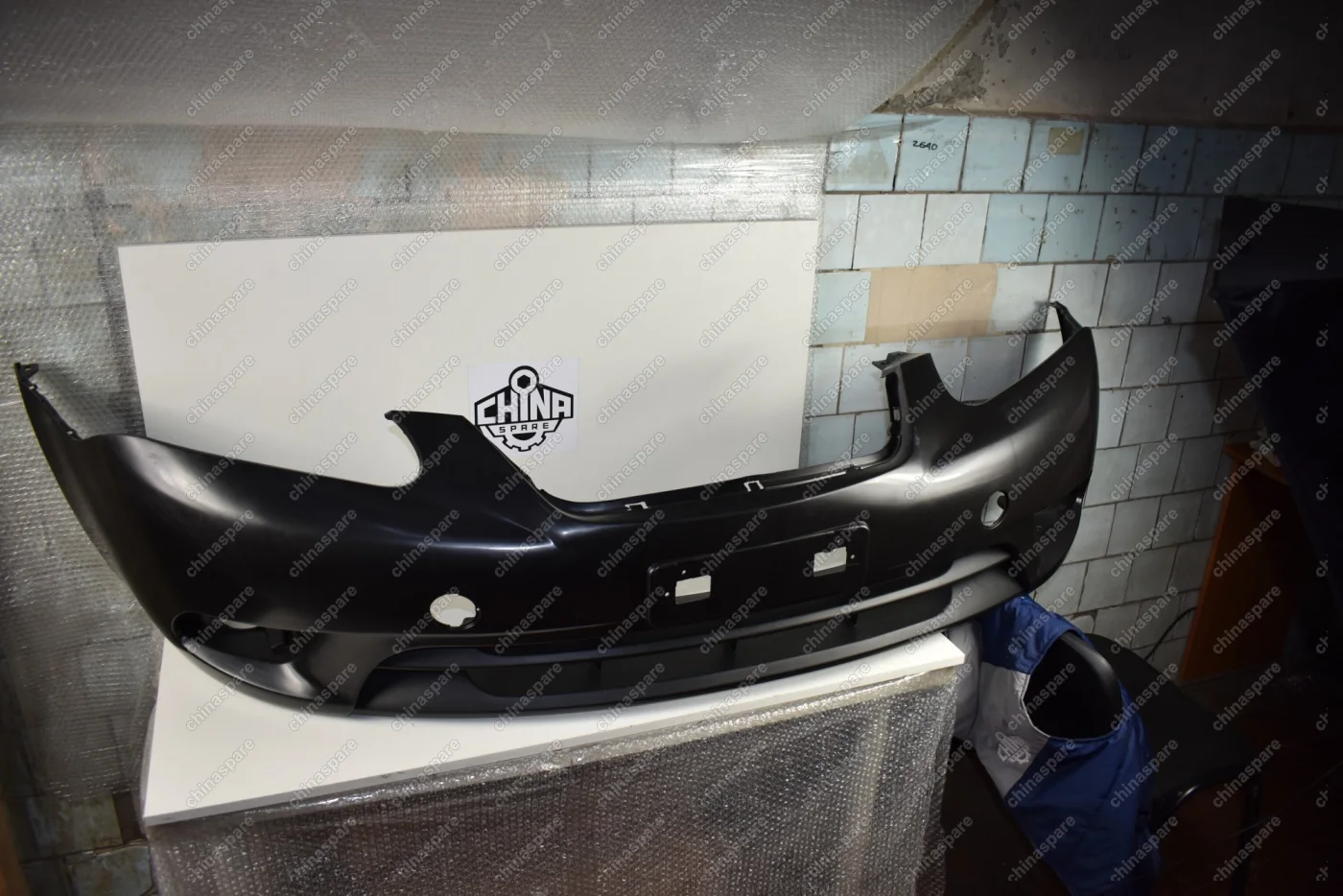 Бампер передний Geely Emgrand EC7 (hatchback)