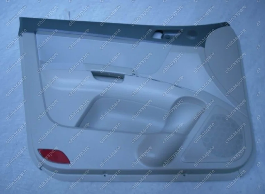 1068002600 Панель передней левой двери Geely Emgrand EC7