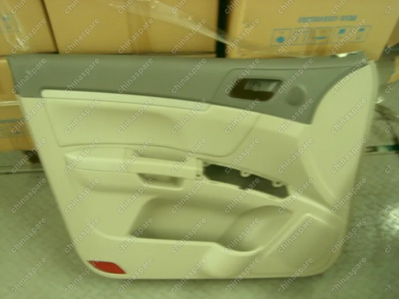 1068002577 Панель передней левой двери (бежевая) Geely Emgrand EC7
