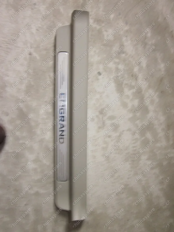 Панель передняя левая Geely Emgrand EC7