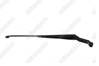 Поводок стеклоочистителя правый Geely Emgrand EC7