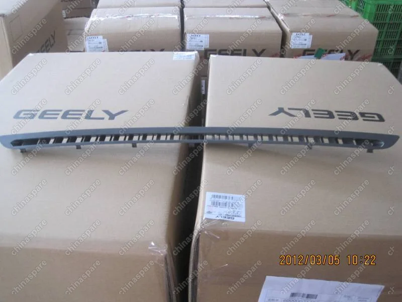 1068002532 Дефлектор системы вентиляции Geely Emgrand EC7