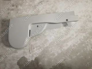 106802044100650 Кожух левый водительского сиденья Geely Emgrand EC7