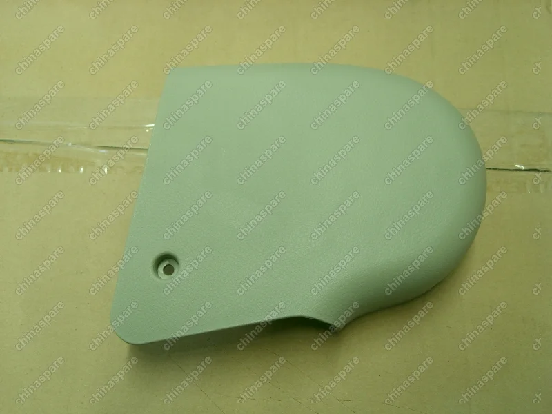 106802044200650 Кожух правый водительского сиденья Geely Emgrand EC7