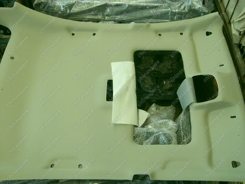 1068001053 Обшивка крыши с люком Geely Emgrand EC7