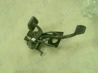 1064001168 Педали сцепления и тормоза Geely Emgrand EC7