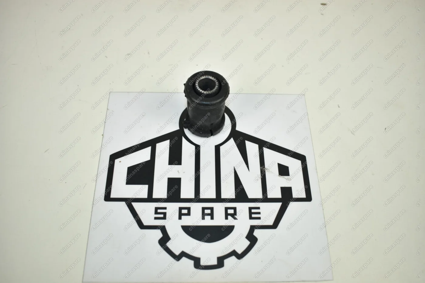 Сайлентблок передний переднего рычага Geely Emgrand EC7