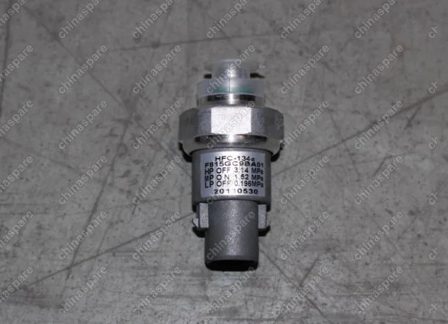 Датчик давления системы кондиционирования Geely Emgrand X7