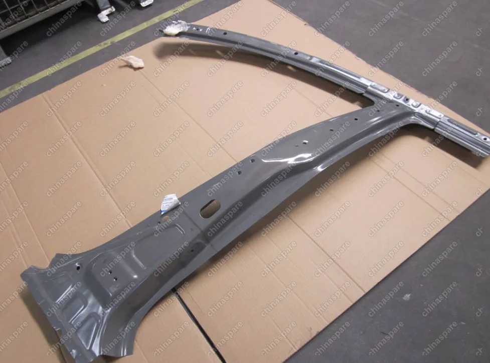 Панель центральной левой стойки Geely Emgrand X7