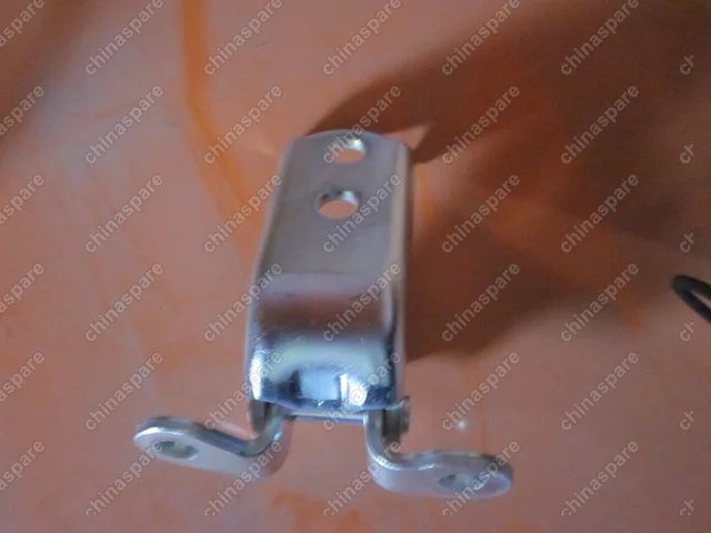 Петля верхняя передней левой двери Geely Emgrand X7