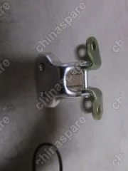 Петля нижняя передней левой двери Geely Emgrand X7