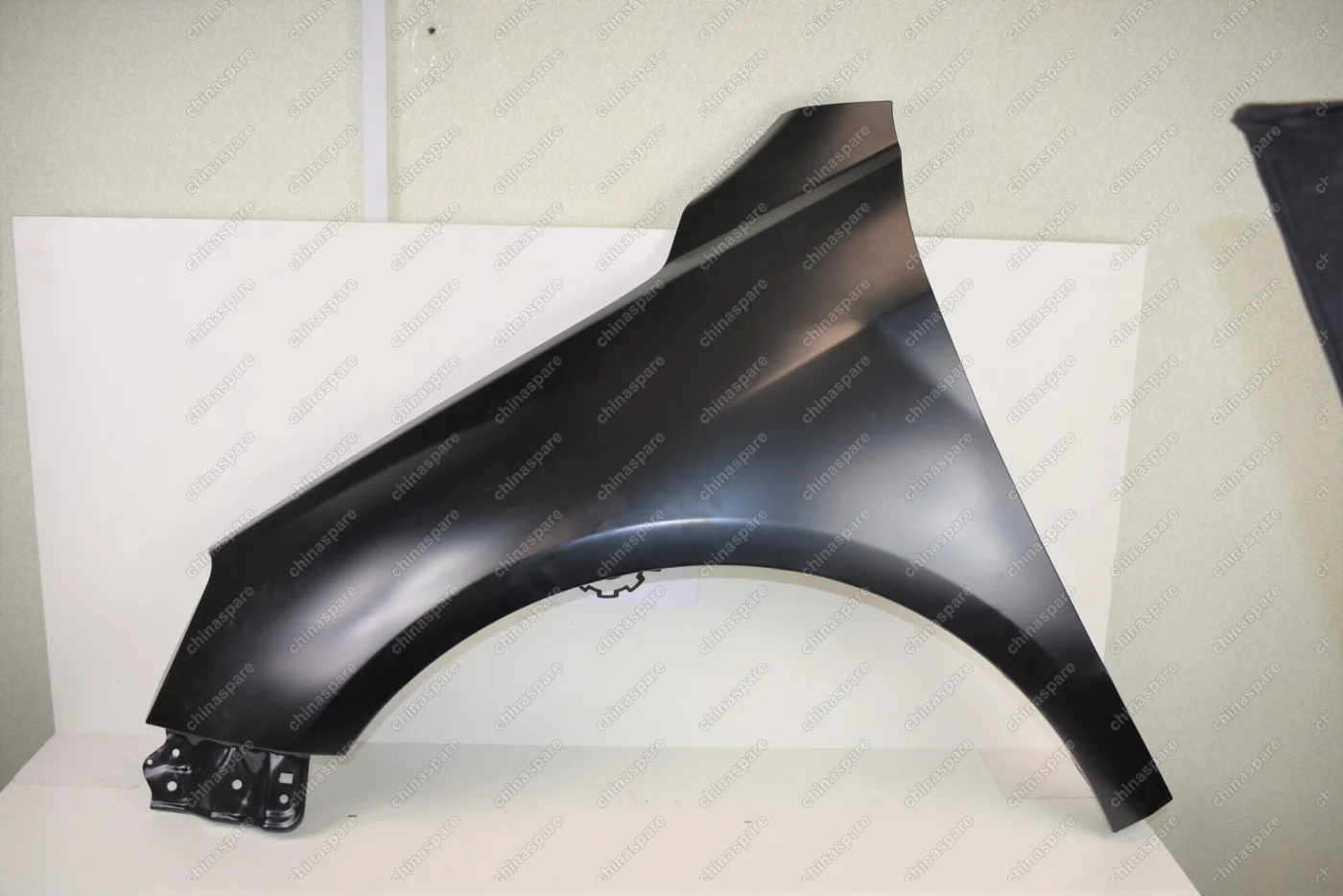 Крыло переднее левое Geely Emgrand X7