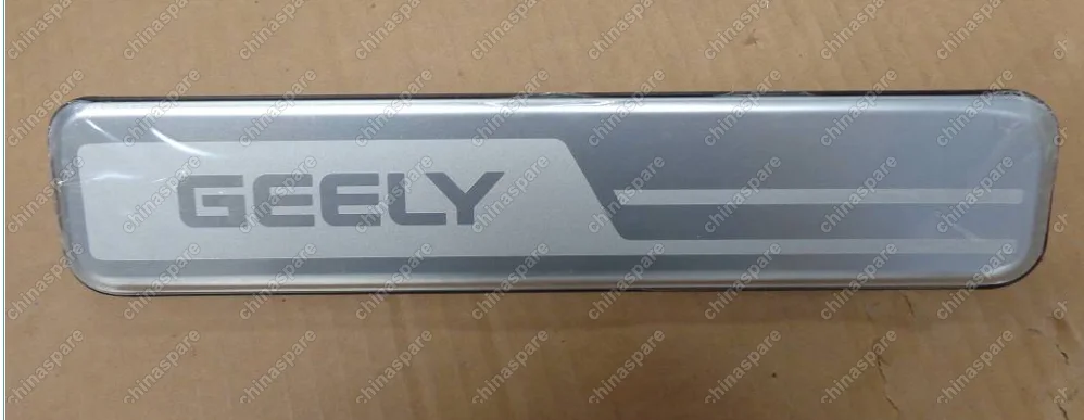 101802437801 Накладка порога алюминиевая передняя задняя Geely Emgrand X7