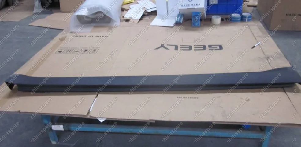 Накладка порога правая Geely Emgrand X7