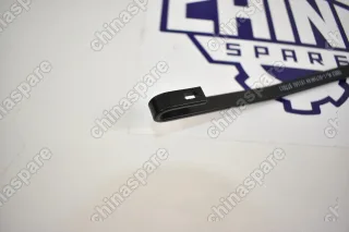 Поводок стеклоочистителя левый Geely Emgrand X7