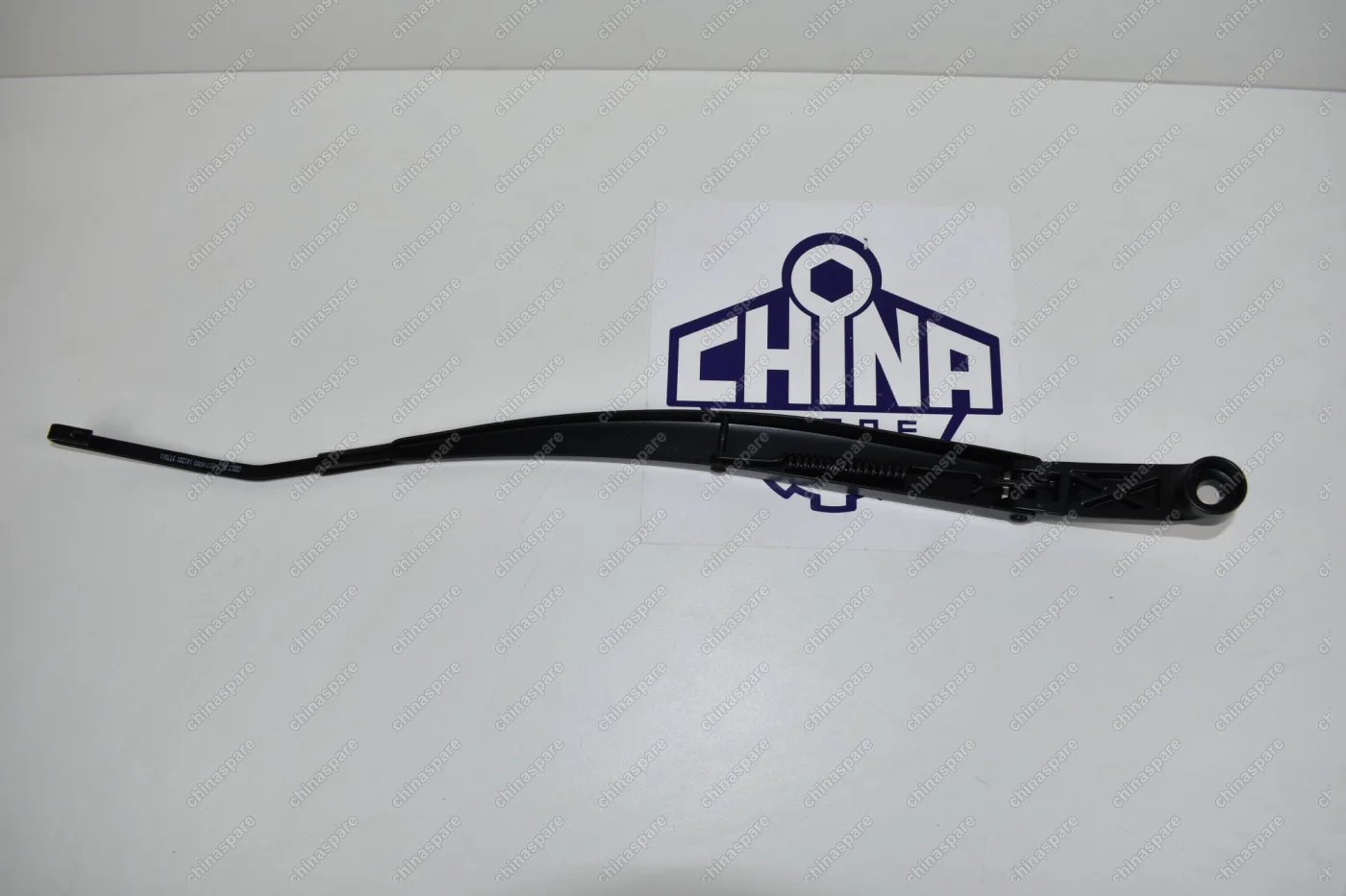 Поводок стеклоочистителя правый Geely Emgrand X7