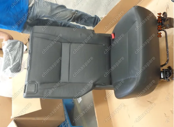 1287000039 Сиденье заднее правое (кожа,черное) Geely Emgrand X7