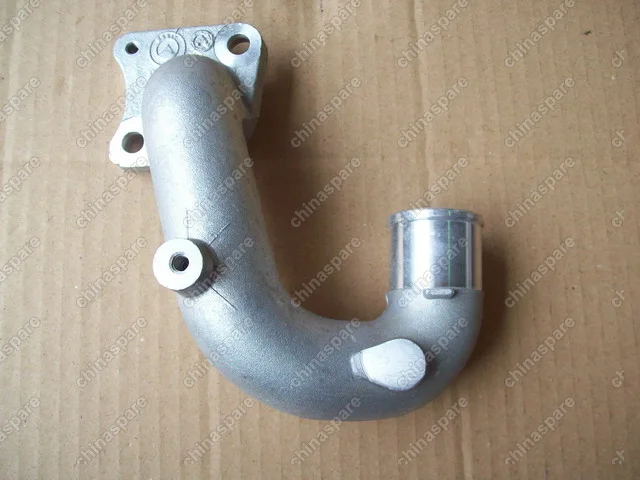 1086001162 Патрубок насоса 2 (дервейс) Geely MK