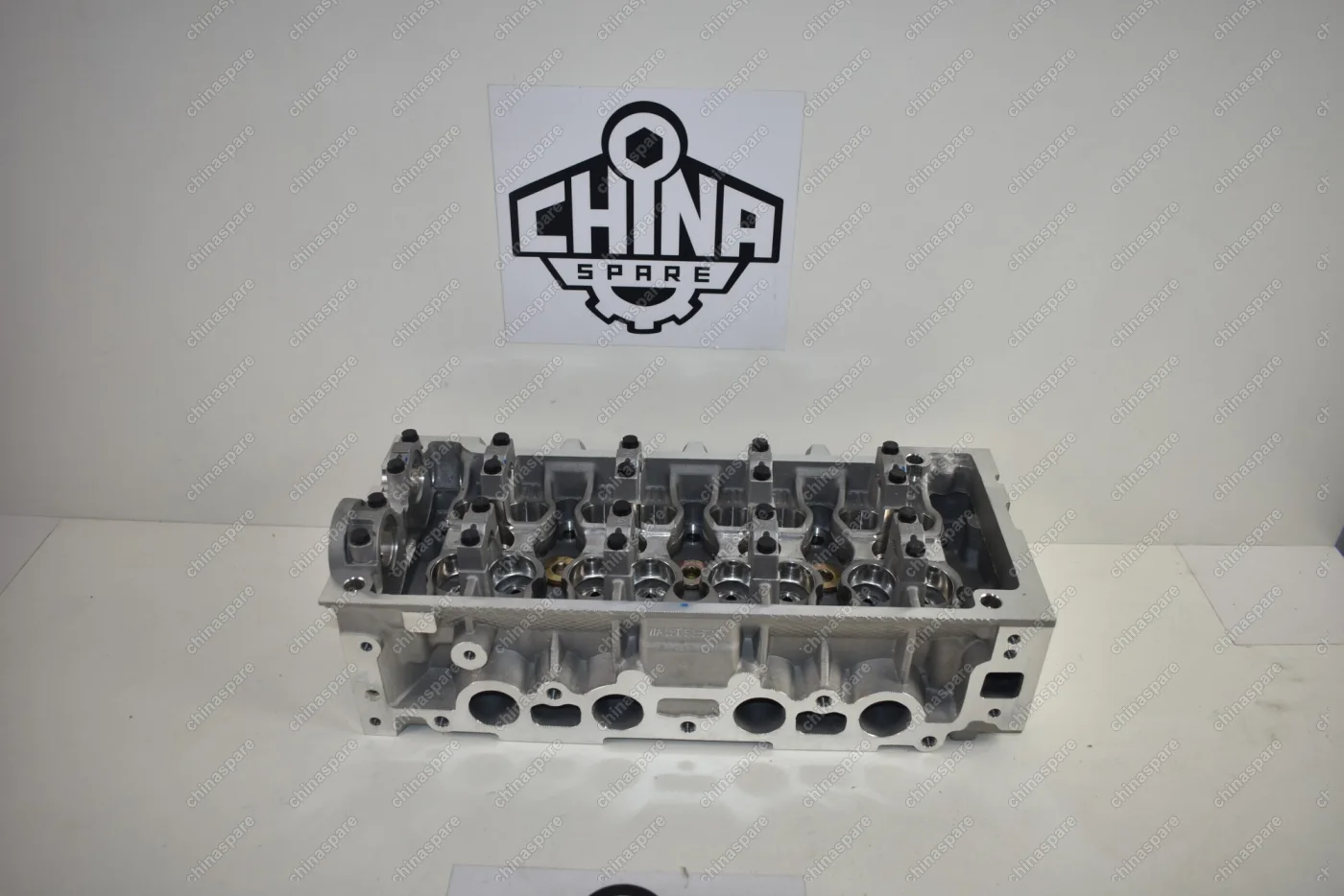 Головка блока цилиндров голая Geely MK, MK Cross, Otaka