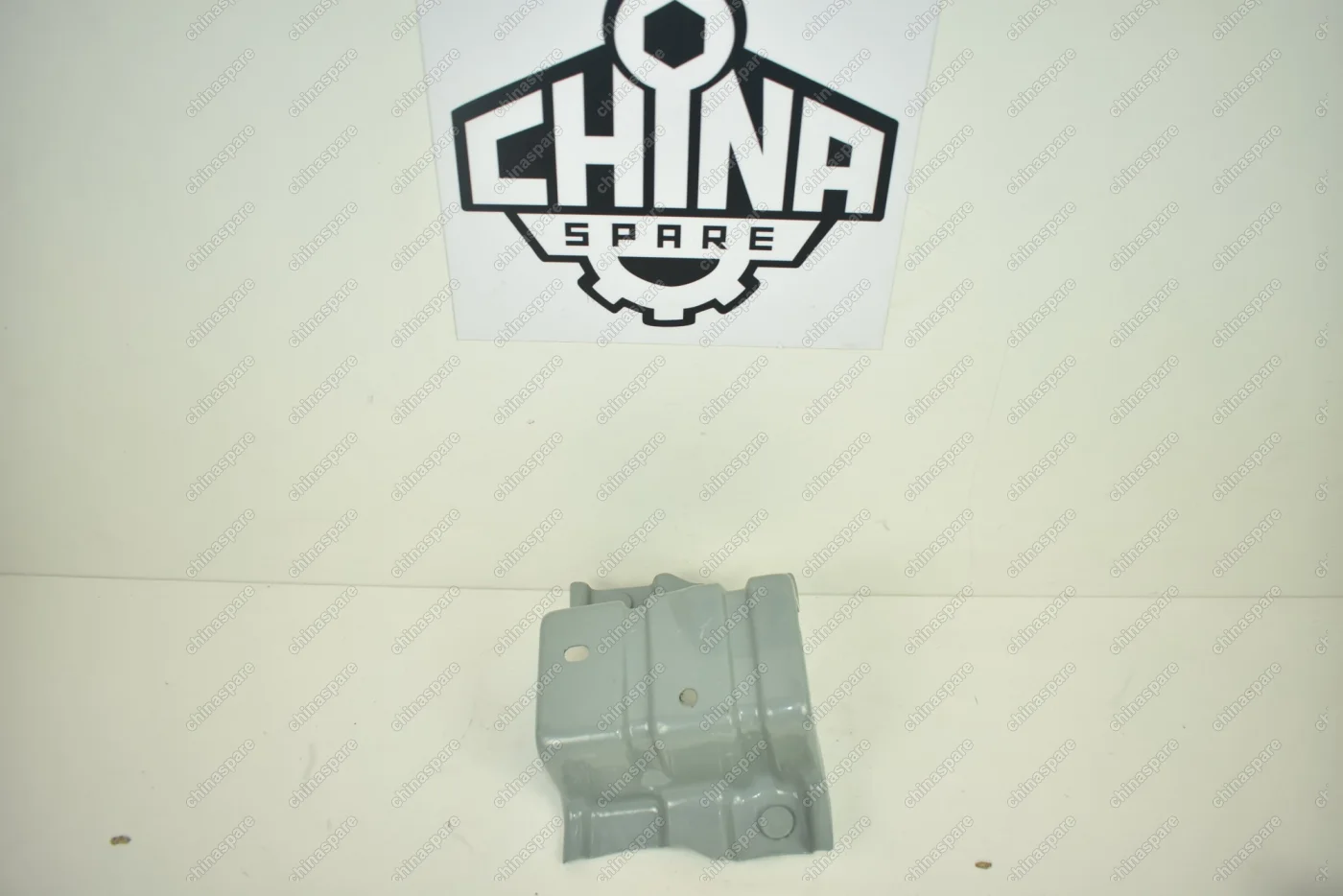 Кронштейн усилителя бампера правый Geely MK, MK Cross