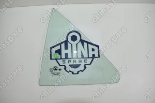 1018004774 Стекло заднее левое тругольник Geely MK