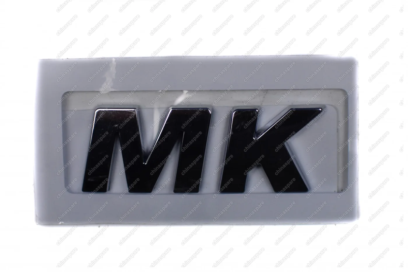 1018008867 Эмблема MK на дверь задка Geely MK, MK Cross