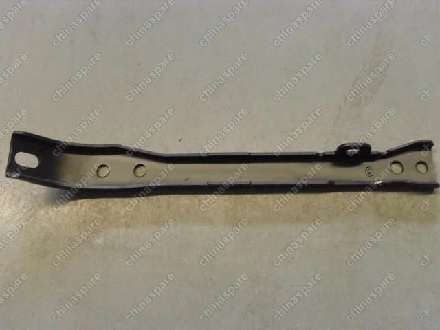 1106013329 Кронштейн впускного коллектора Geely MK Cross