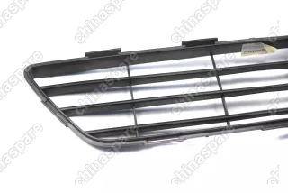 Решетка бампера переднего центральная Geely MK / MK Cross