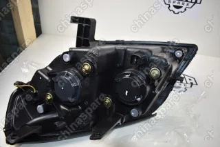 Фара головного света Правая (без корректора) Geely MK Cross