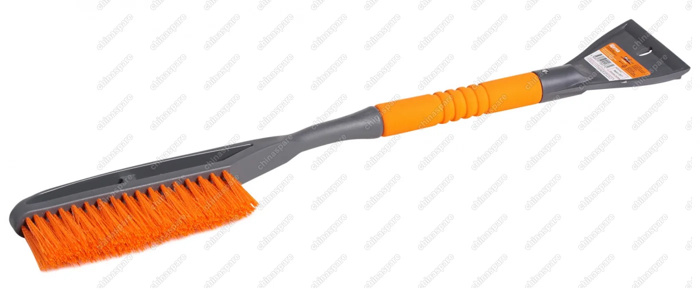 Щетка от снега и льда с мягкой щетиной (68 см)