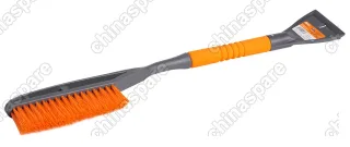 Щетка от снега и льда с мягкой щетиной (68 см)