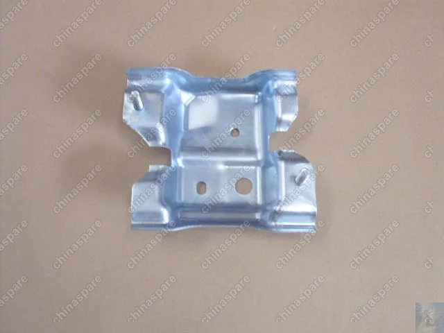 Кронштейн усилителя переднего бампера левый Great Wall Coolbear