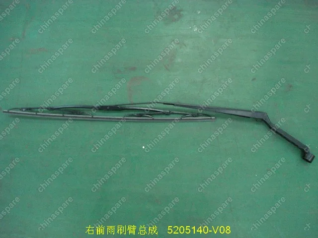 Рычаг стеклоочистителя правый в сборе со щеткой Great Wall Cowry
