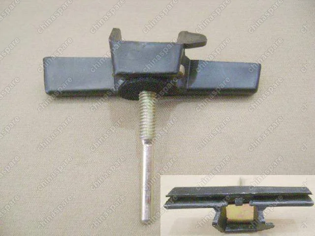 Кронштейн заднего бампера центральный правый Great Wall Florid