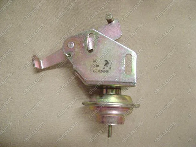 8103200E02 Кронштейн компрессора кондиционера дизель Great Wall Hover